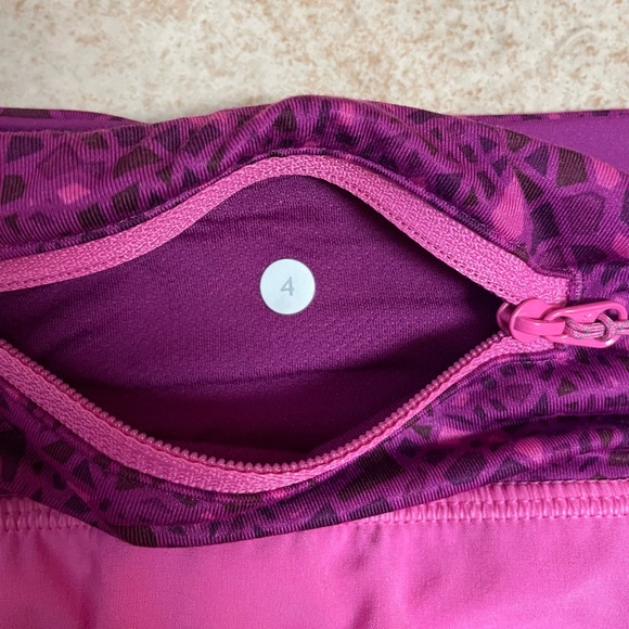 Lululemon shorts - Picture 3 of 4